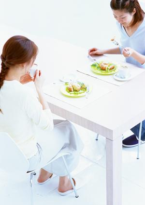 秋葉原のコンカフェ完全ガイド：癒しと特別な体験が待っている場所